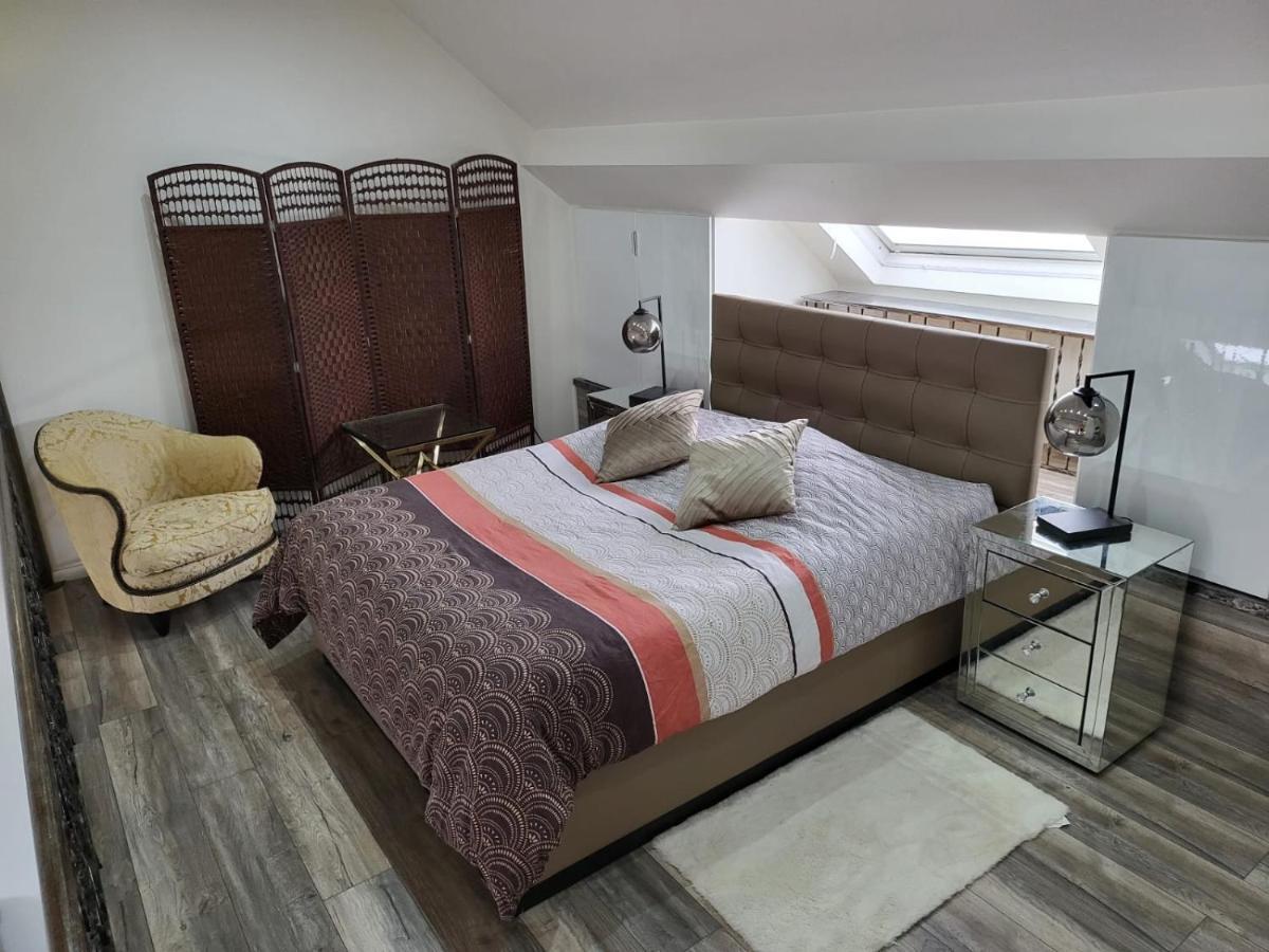 Ferienwohnung Duplex Elegant Situe A 1Min De La Gare Du Nord Brüssel Exterior foto